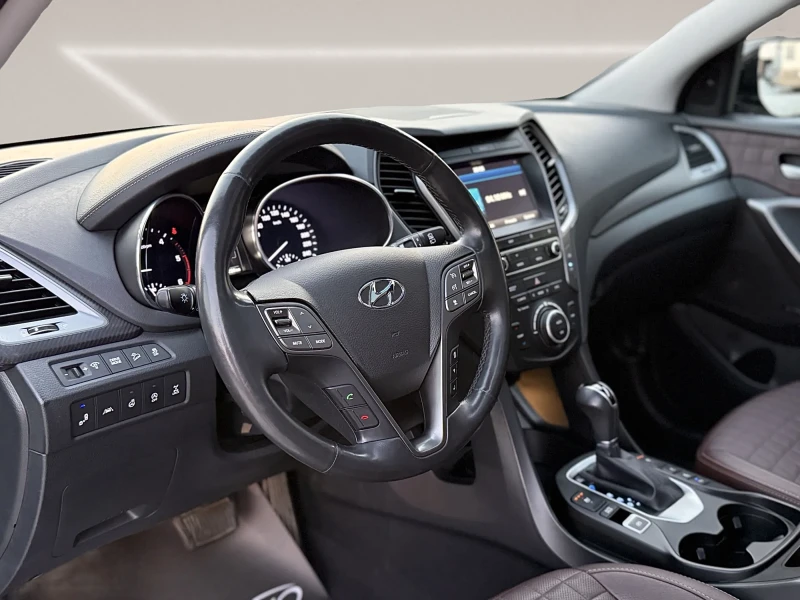 Hyundai Santa fe 25YAHRE HYUNDI#PANORAMA#PODGREV#KEYLESS GO#360VIEW, снимка 12 - Автомобили и джипове - 50678814