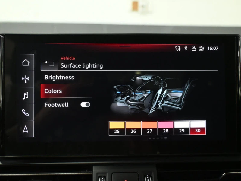 Audi Q5 quattro Premium Plus S Line 45 TFSI, снимка 15 - Автомобили и джипове - 53425573