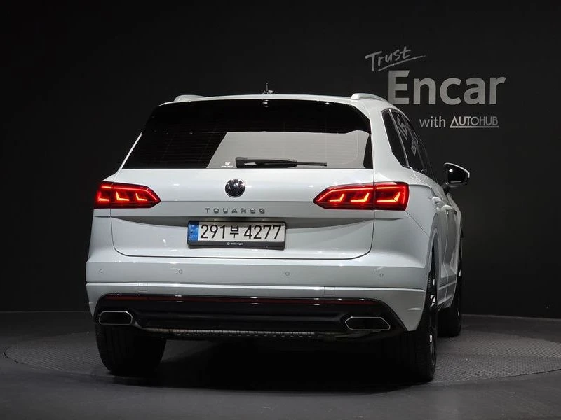 VW Touareg 3.0 TDI R-Line, снимка 4 - Автомобили и джипове - 56087582