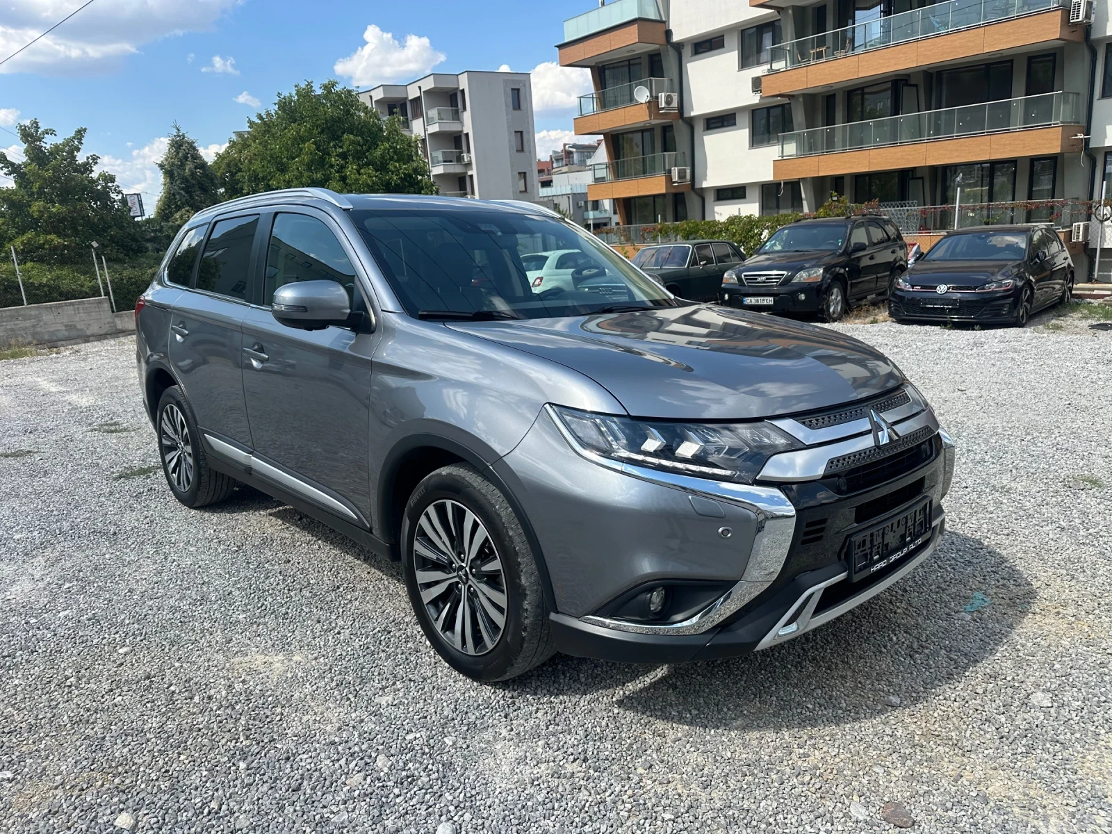 Mitsubishi Outlander ШВЕЙЦАРИЯ 4х4 АВТОМАТИК - изображение 3