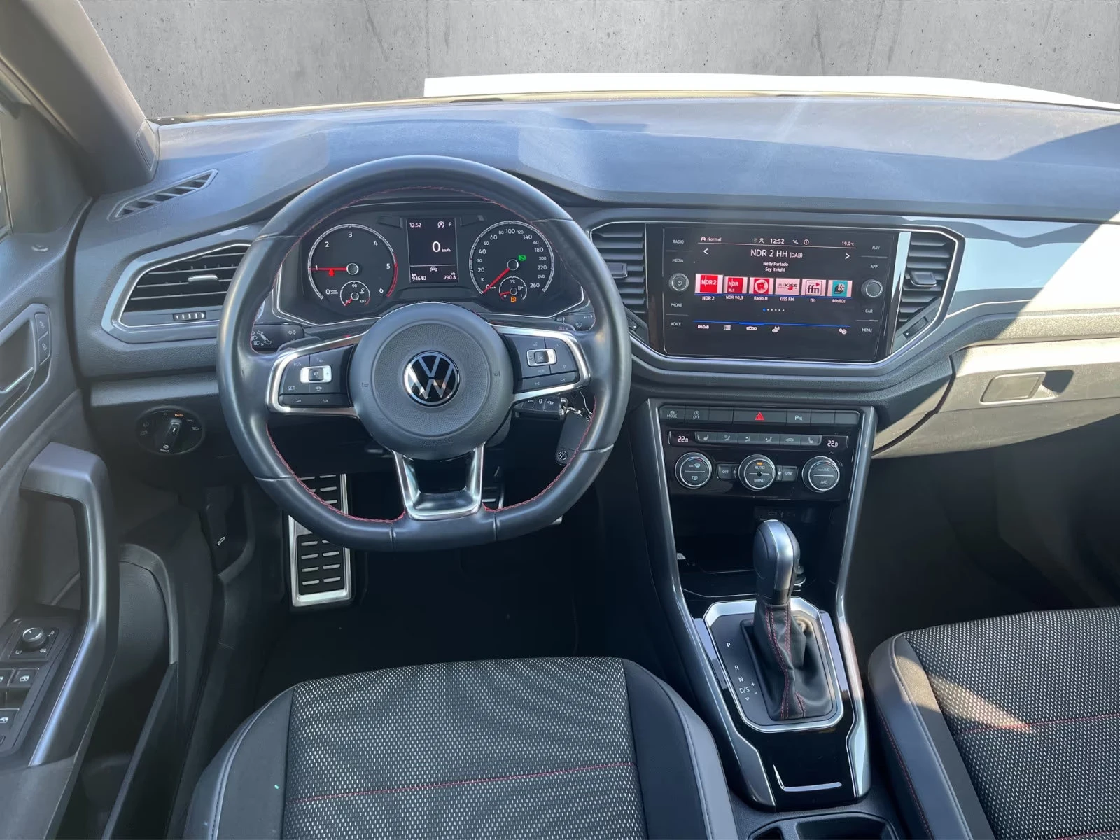 VW T-Roc SPORT/2.0TDI/150HP/DSG/LED/ACC/716v - изображение 10