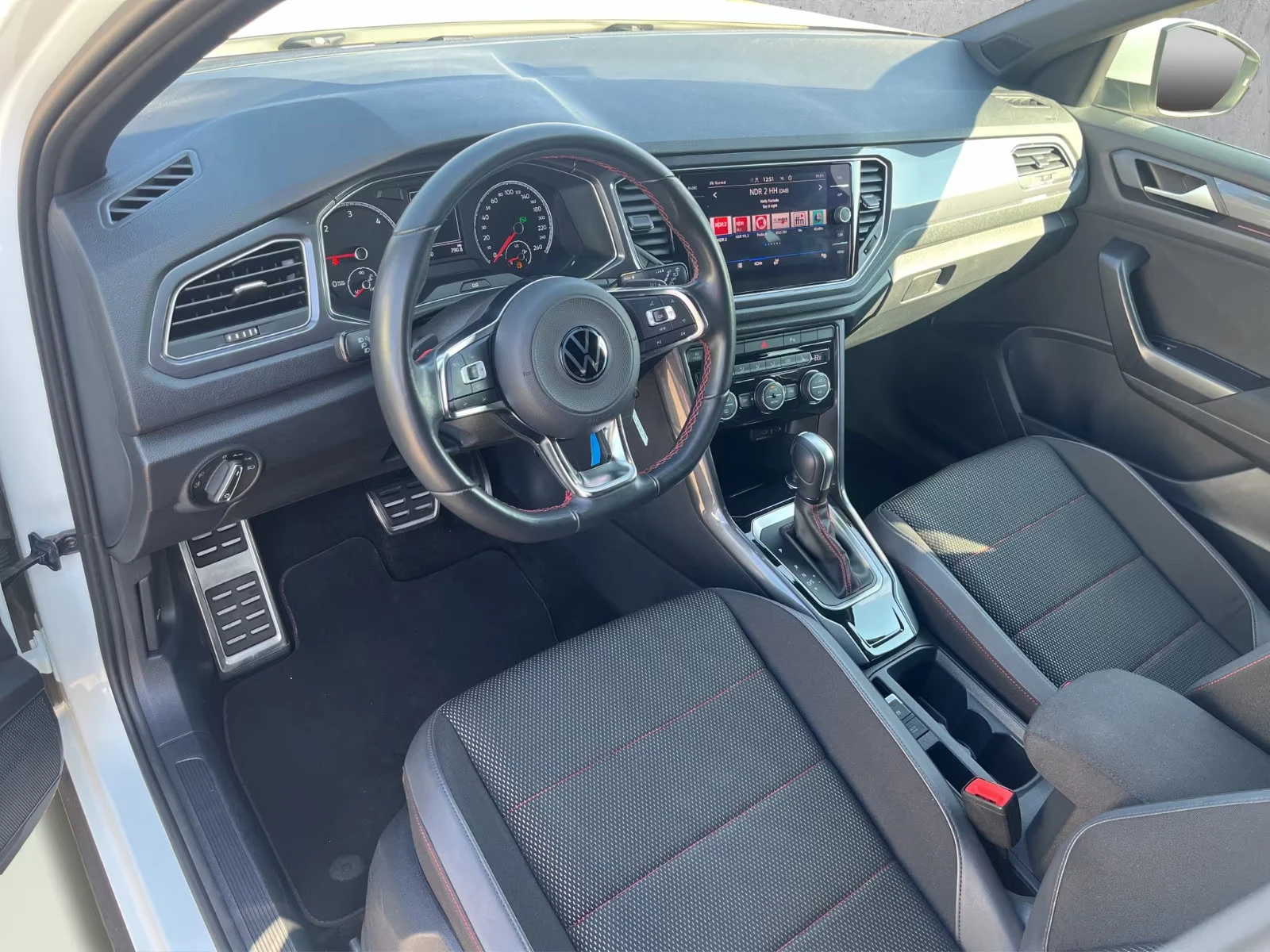 VW T-Roc SPORT/2.0TDI/150HP/DSG/LED/ACC/716vpr | Mobile.bg   11