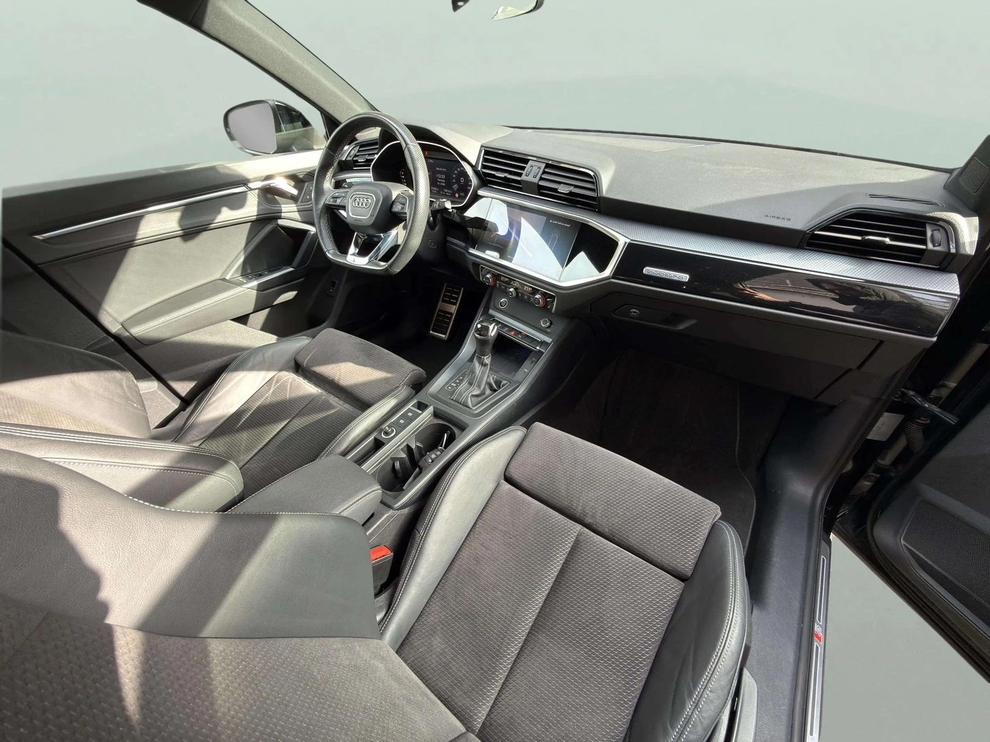 Audi Q3 S line 40 TDI quattro - изображение 5