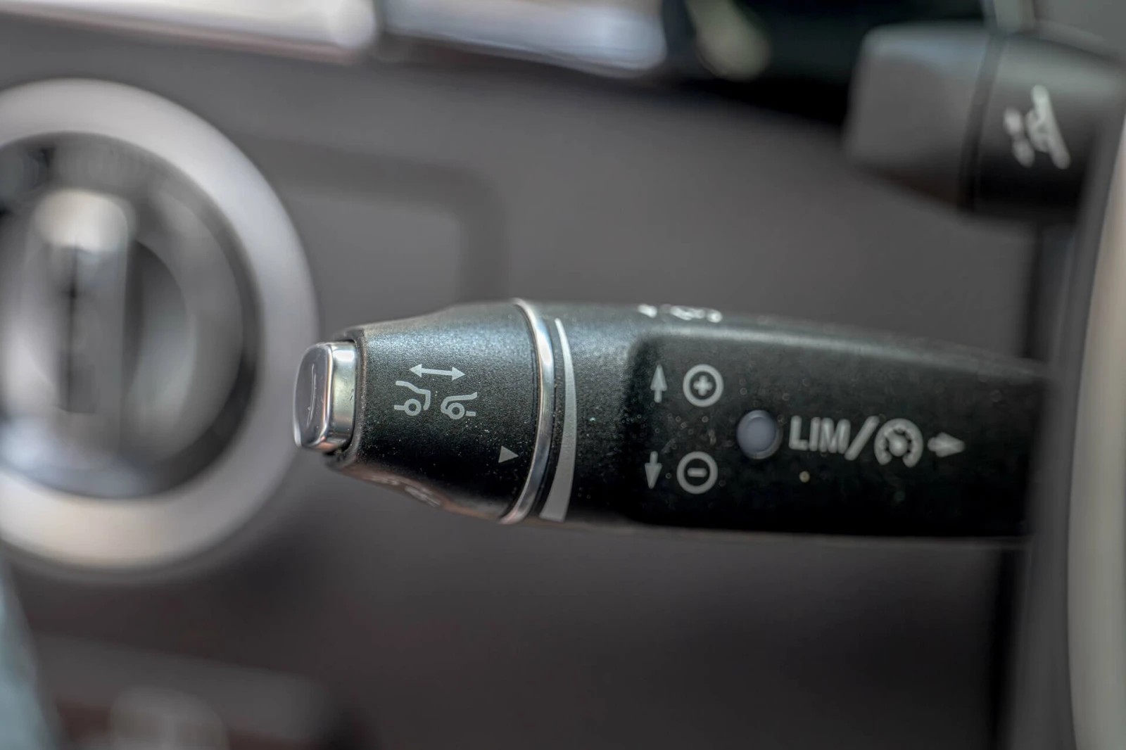 Mercedes-Benz GLE 350 d/Coupe/Harman Kardon/Камера 360/Панорама/Side Ass, снимка 14 - Автомобили и джипове - 53612169