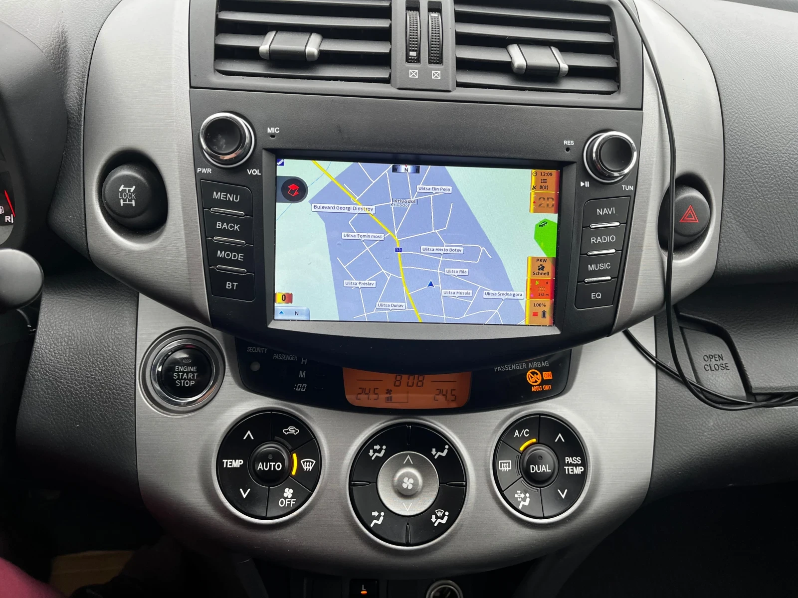 Toyota Rav4, снимка 15 - Автомобили и джипове - 53710995