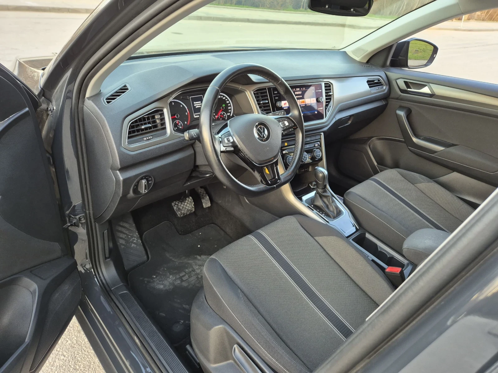 VW T-Roc 2.0TDI DSG7 Distr Assist Камера 2021г, снимка 12 - Автомобили и джипове - 53771614