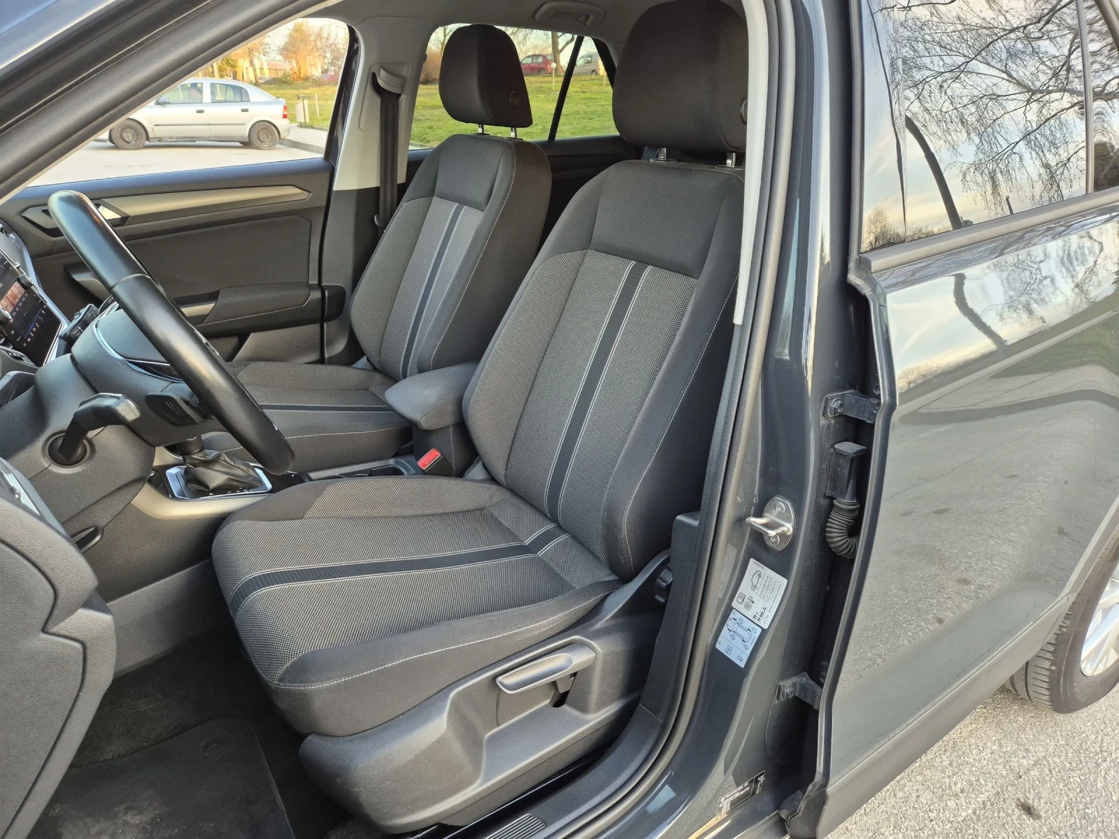 VW T-Roc 2.0TDI DSG7 Distr Assist Камера 2021г - изображение 10