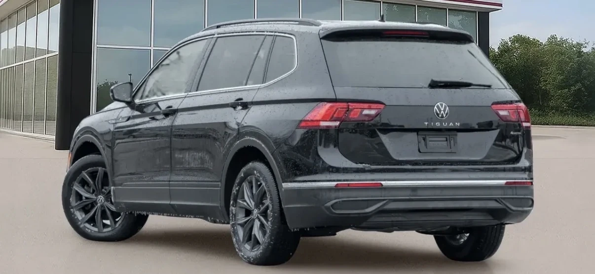 VW Tiguan COMFORTLINE * 7 МЕСТЕН * БЕЗ ИНЦИДЕНТИ * CARFAX * , снимка 4 - Автомобили и джипове - 54670883