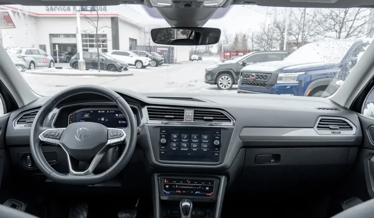 VW Tiguan COMFORTLINE * 7 МЕСТЕН * БЕЗ ИНЦИДЕНТИ * CARFAX * , снимка 7 - Автомобили и джипове - 54670883