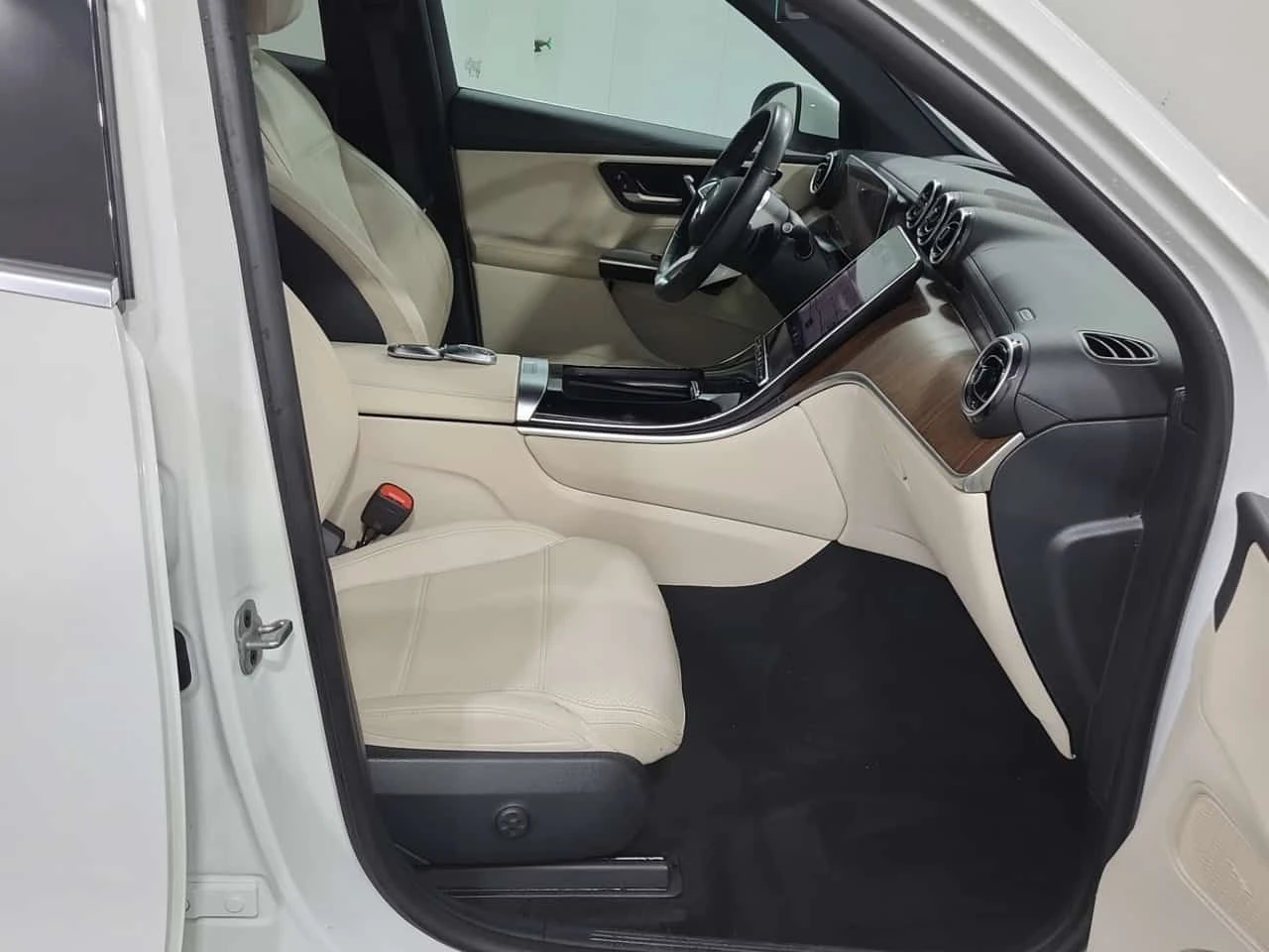 Mercedes-Benz GLC 300 * ДИСТРОНИК* 360 КАМЕРА* ПАНОРАМА* , снимка 10 - Автомобили и джипове - 54941070