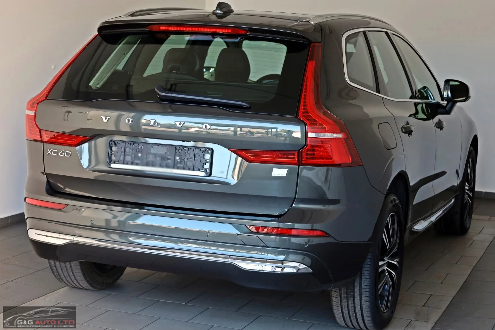 Volvo XC60 T6/INSCRIPTION/341HP/PANO/CAM/MEMO/LED/CPLAY/626q, снимка 5 - Автомобили и джипове - 55739868