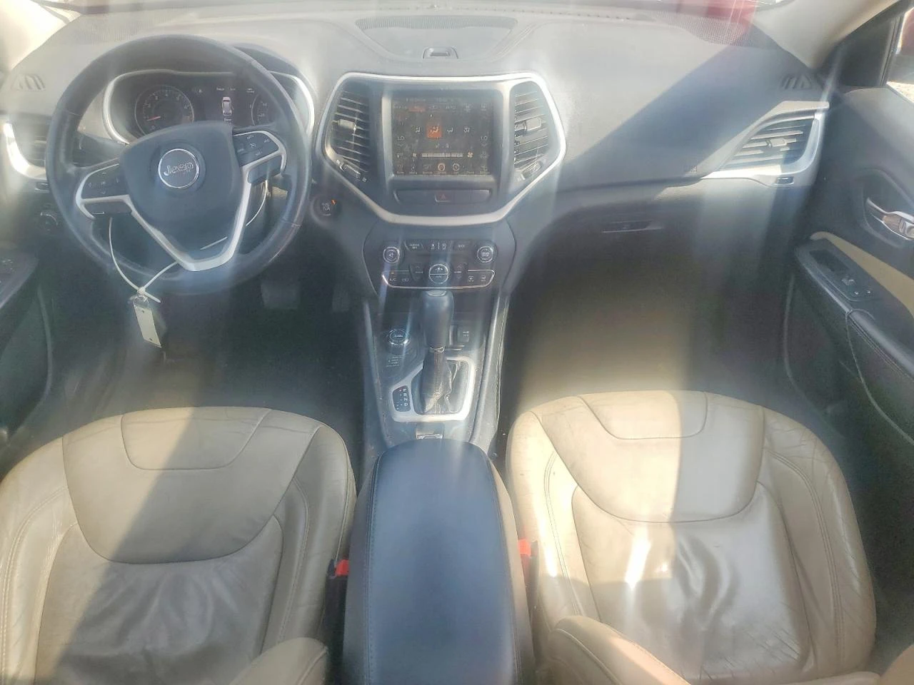 Jeep Cherokee, снимка 8 - Автомобили и джипове - 55755545