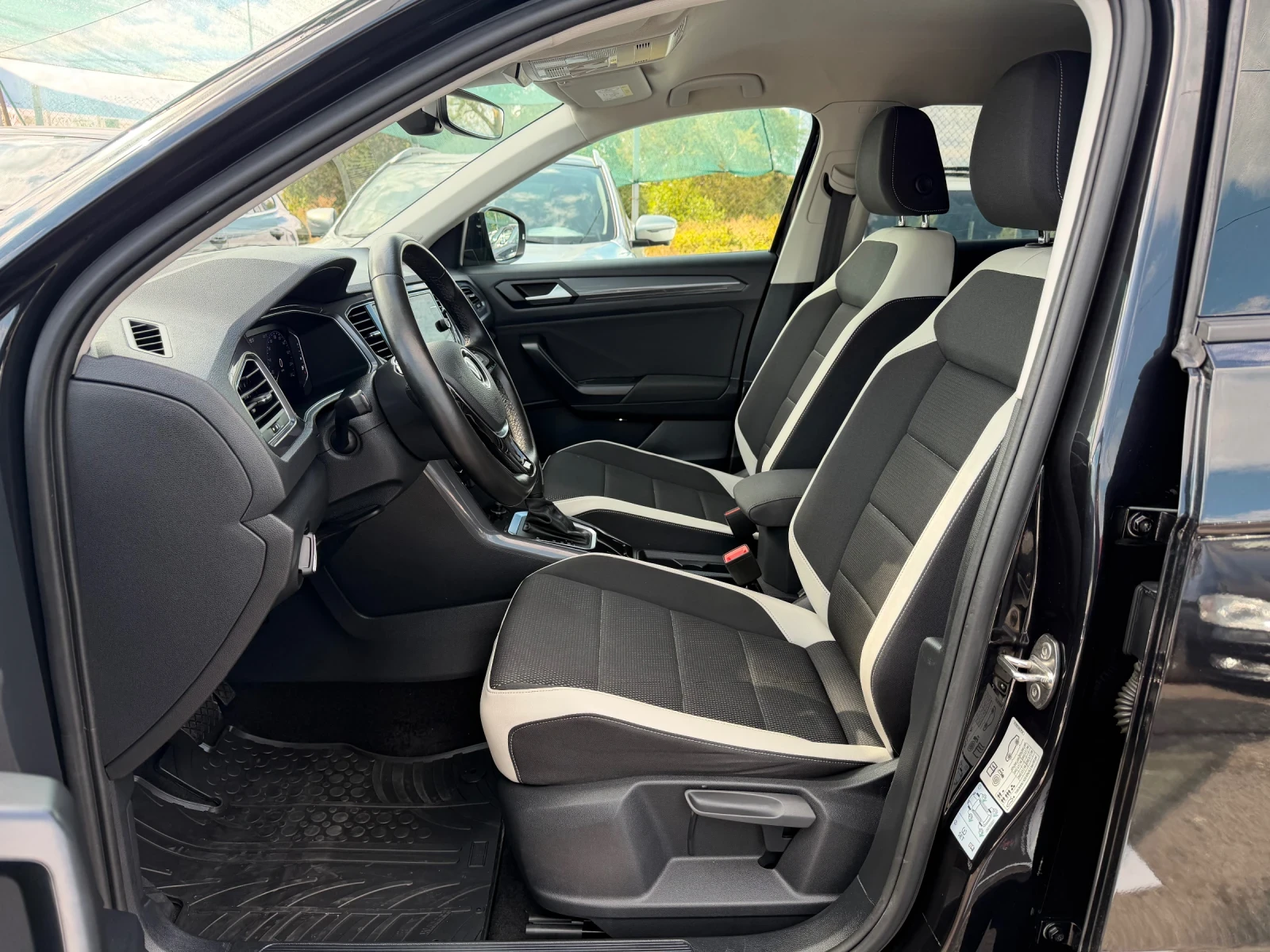 VW T-Roc 1.5 TSI DSG HIGHLINE, снимка 8 - Автомобили и джипове - 56213926