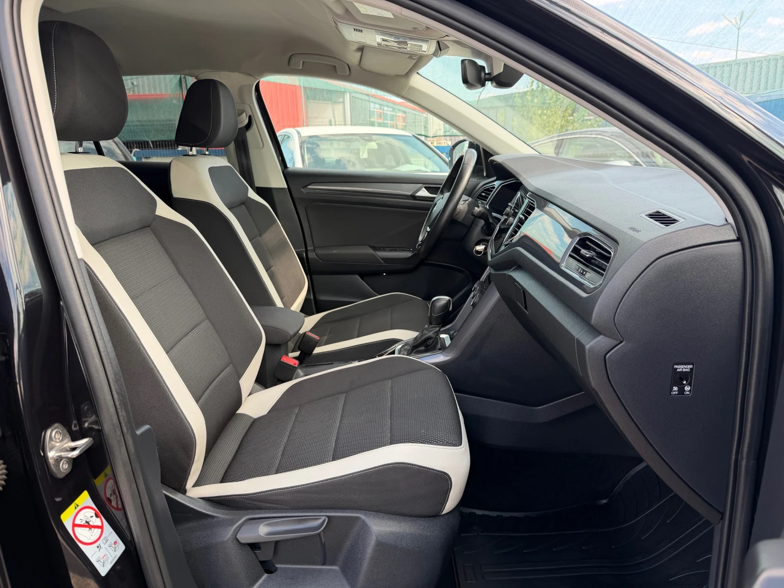 VW T-Roc 1.5 TSI DSG HIGHLINE, снимка 9 - Автомобили и джипове - 56213926