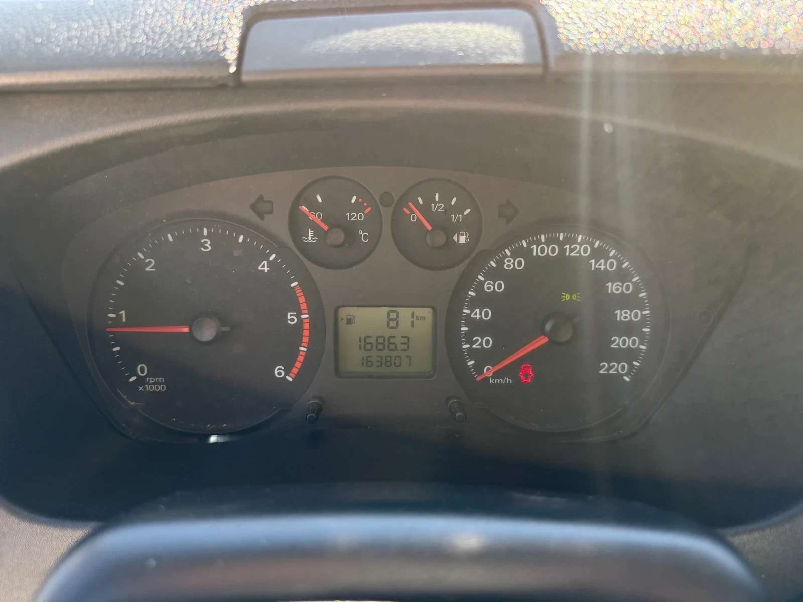 Ford Transit 2.4TDCi 140к.с * Климатик* * Бордови*  - изображение 9