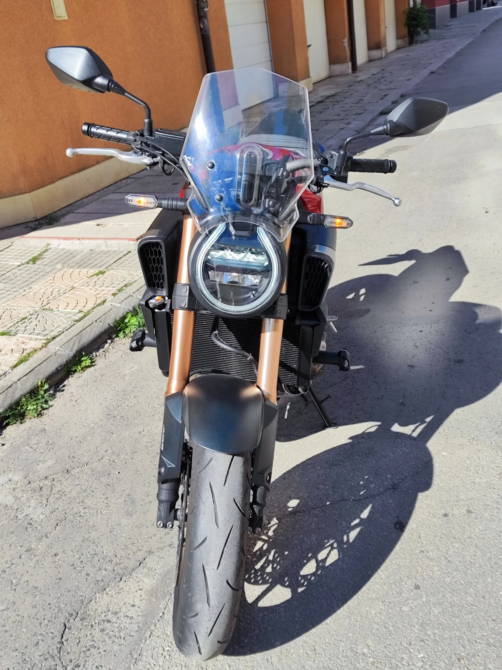 Honda Cb 650R  E-Clutch, снимка 3 - Мотоциклети и мототехника - 53997287