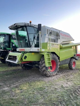      Claas mega 360