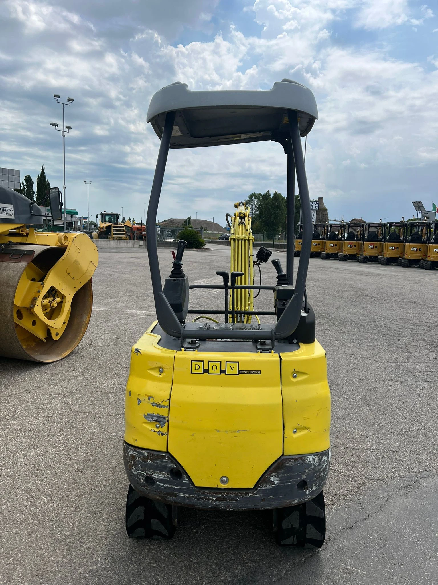 Багер New Holland E16B-R-НОВ ВНОС ОТ ИТАЛИЯ - изображение 2