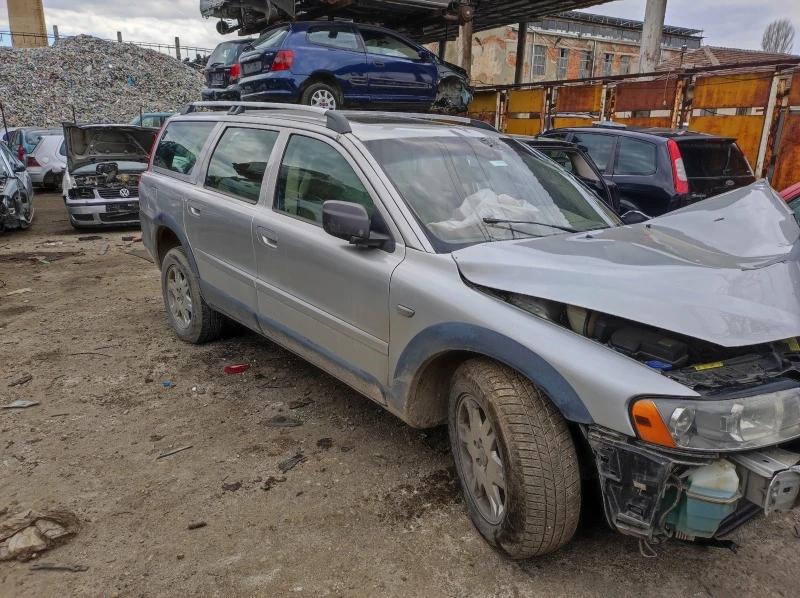 Volvo Xc70 D5, снимка 2 - Автомобили и джипове - 48588784