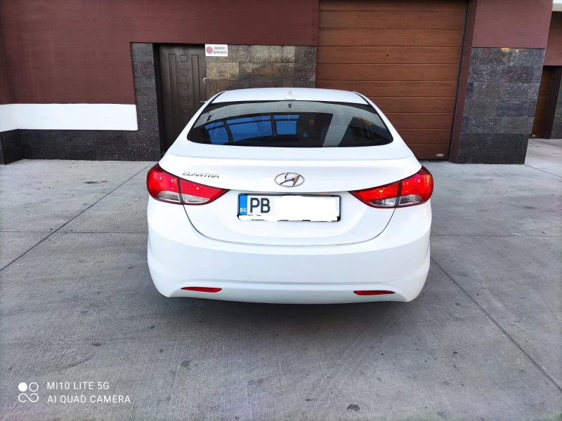 Hyundai Elantra, снимка 3 - Автомобили и джипове - 47539672