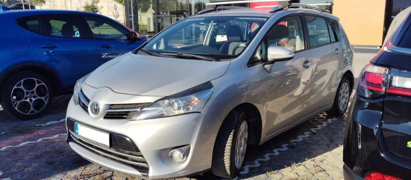 Toyota Verso, снимка 1 - Автомобили и джипове - 48293868