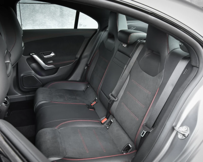 Mercedes-Benz CLA 250 4 matic AMG line , снимка 9 - Автомобили и джипове - 50501722