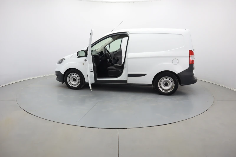 Ford Courier 1.5, снимка 8 - Автомобили и джипове - 51193324