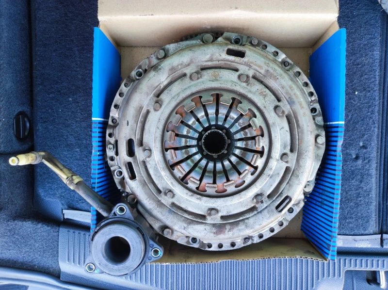 VW Sharan 2.0TDi 140hp 4x4 Highline Business, снимка 12 - Автомобили и джипове - 51007612