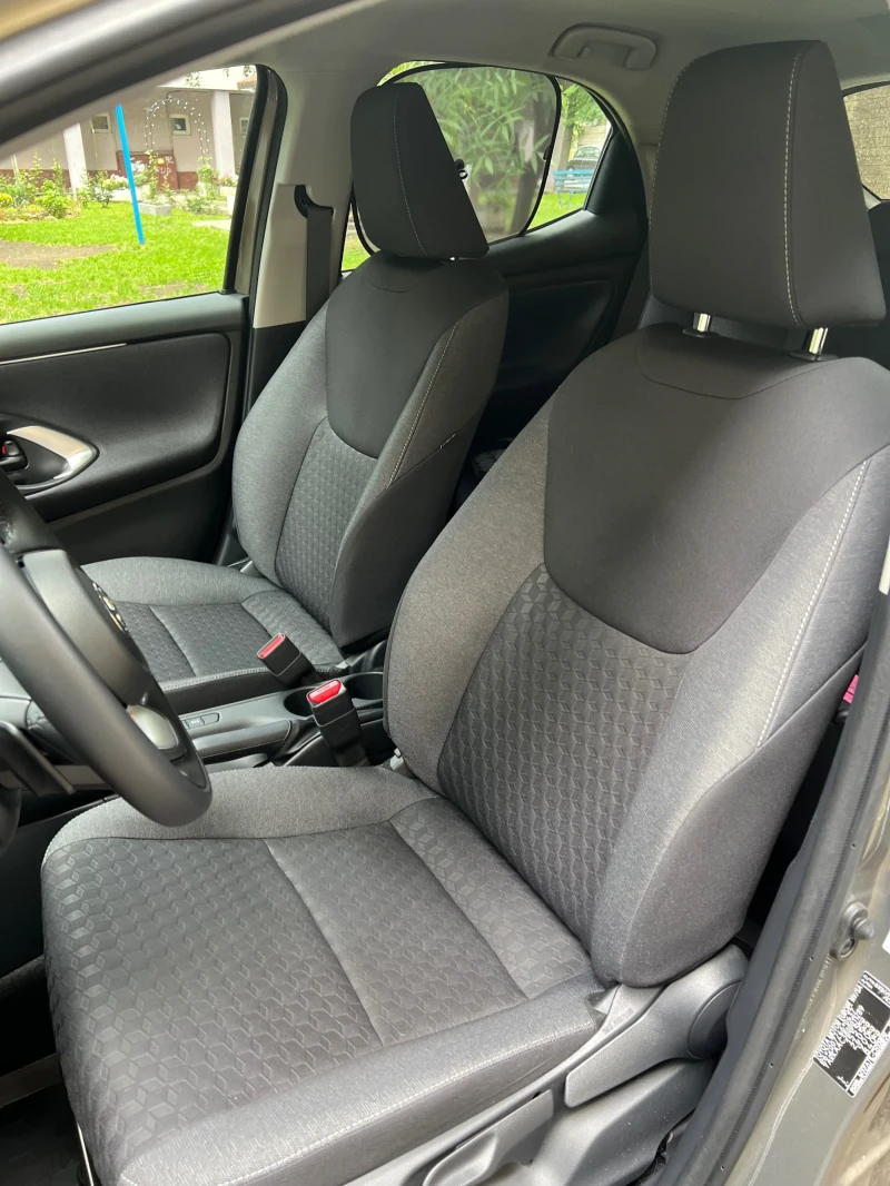 Toyota Yaris, снимка 6 - Автомобили и джипове - 52029051
