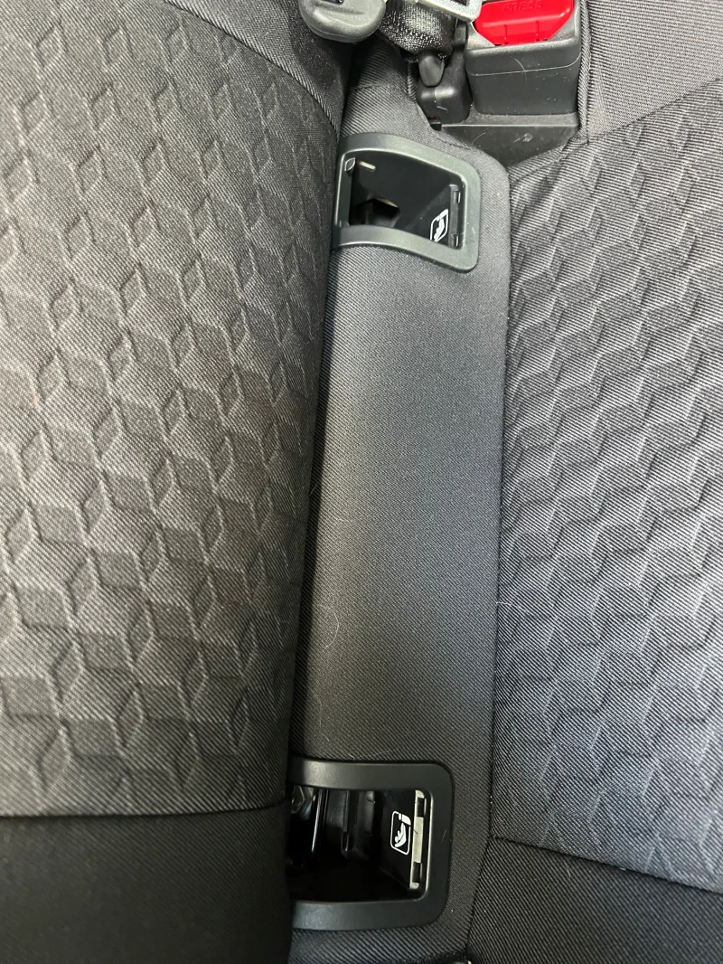 Toyota Yaris, снимка 15 - Автомобили и джипове - 52029051