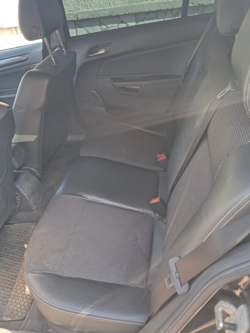 Opel Astra 1.7 CDTI, снимка 7 - Автомобили и джипове - 52400248