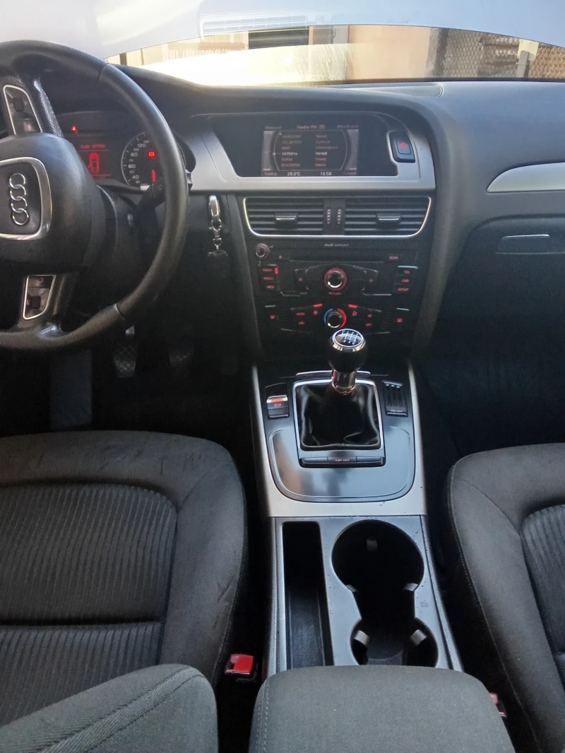 Audi A4 2.0 TDI, снимка 12 - Автомобили и джипове - 52958142
