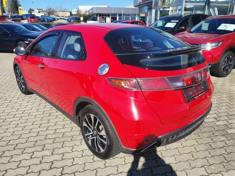 Honda Civic 1.8, снимка 3 - Автомобили и джипове - 35997928