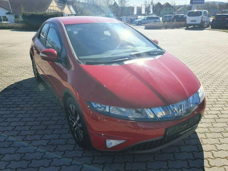 Honda Civic 1.8, снимка 2 - Автомобили и джипове - 35997928