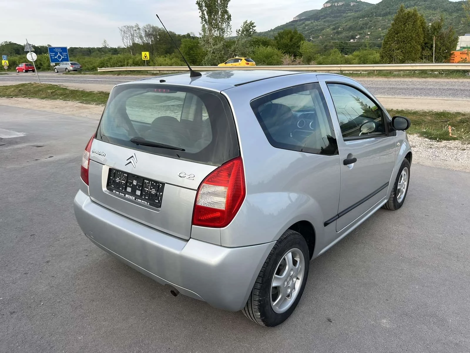 Citroen C2 FACE 67 000км 1.2I 60кс КАТО НОВ КЛИМАТИК - изображение 4