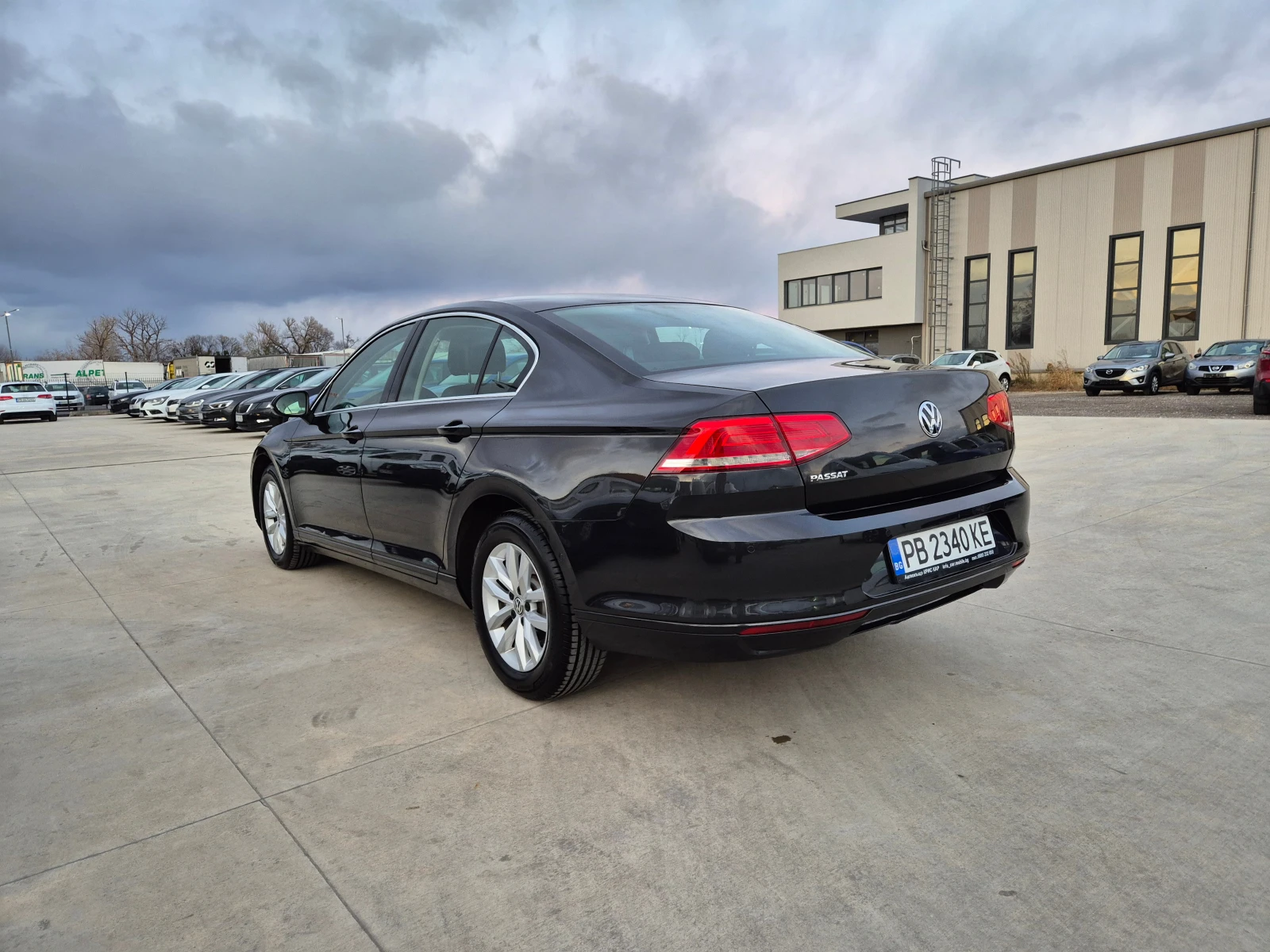 VW Passat COMFORTLINE-2.0TDI-А/Т-150кс. - изображение 3