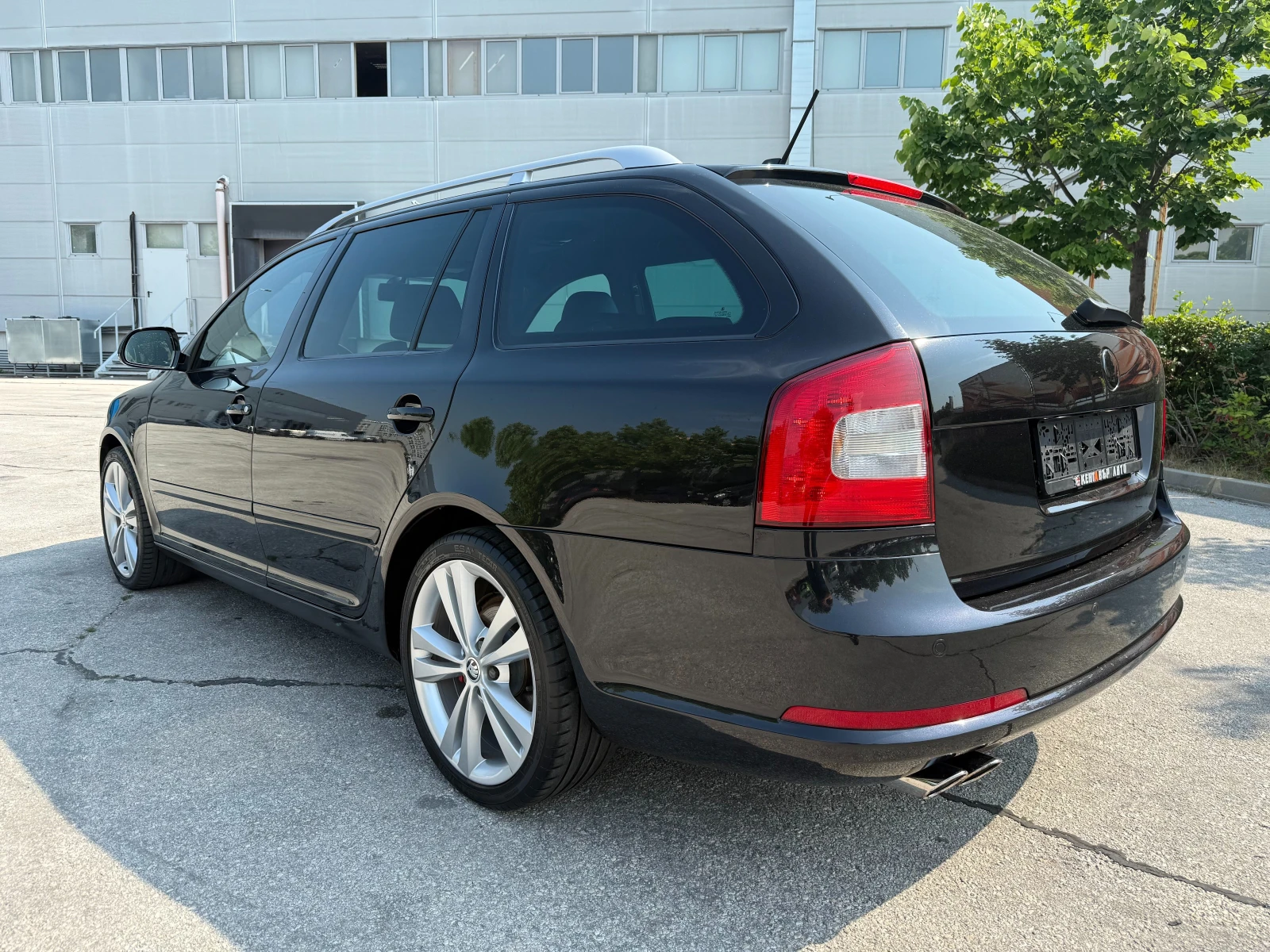 Skoda Octavia 2.0 TFSI 200 к.с. - изображение 3