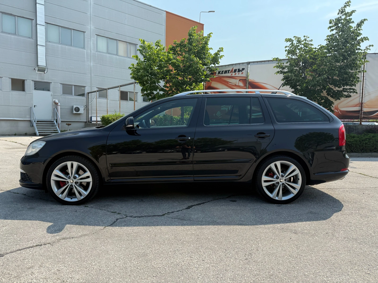 Skoda Octavia 2.0 TFSI 200 к.с. - изображение 2