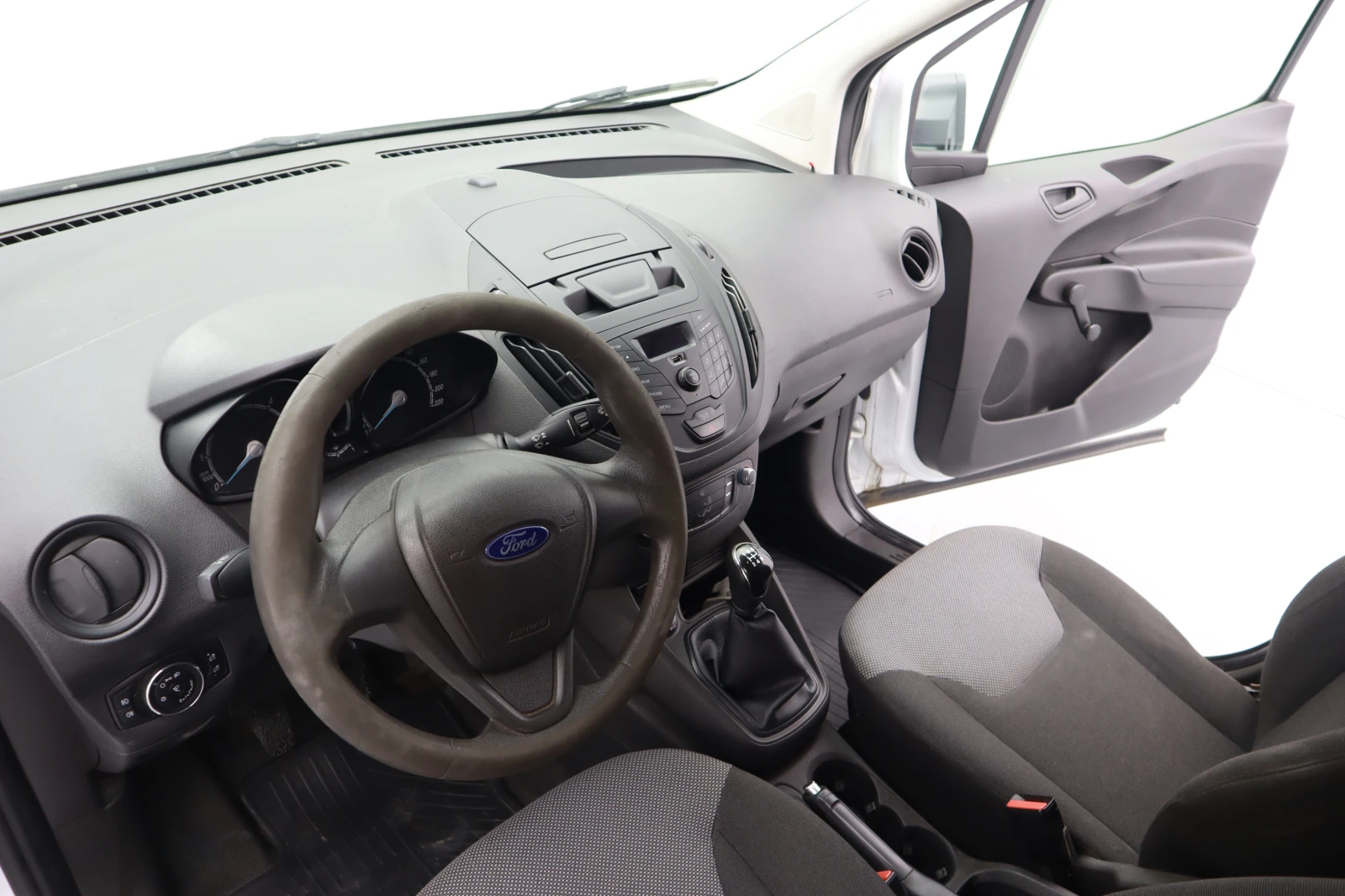 Ford Courier 1.5 - изображение 10