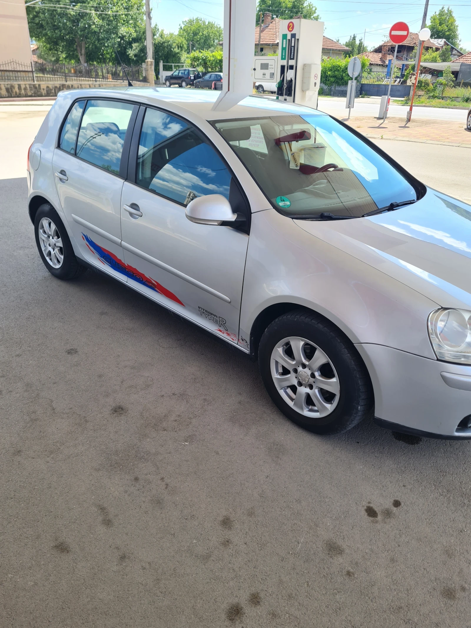VW Golf 1.6куб.102к.с.2007г.  - изображение 3
