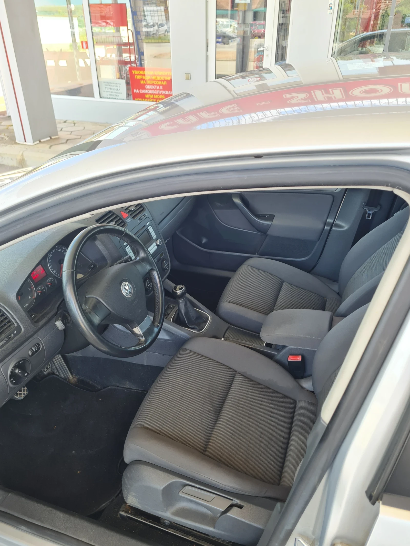 VW Golf 1.6куб.102к.с.2007г.  - изображение 6