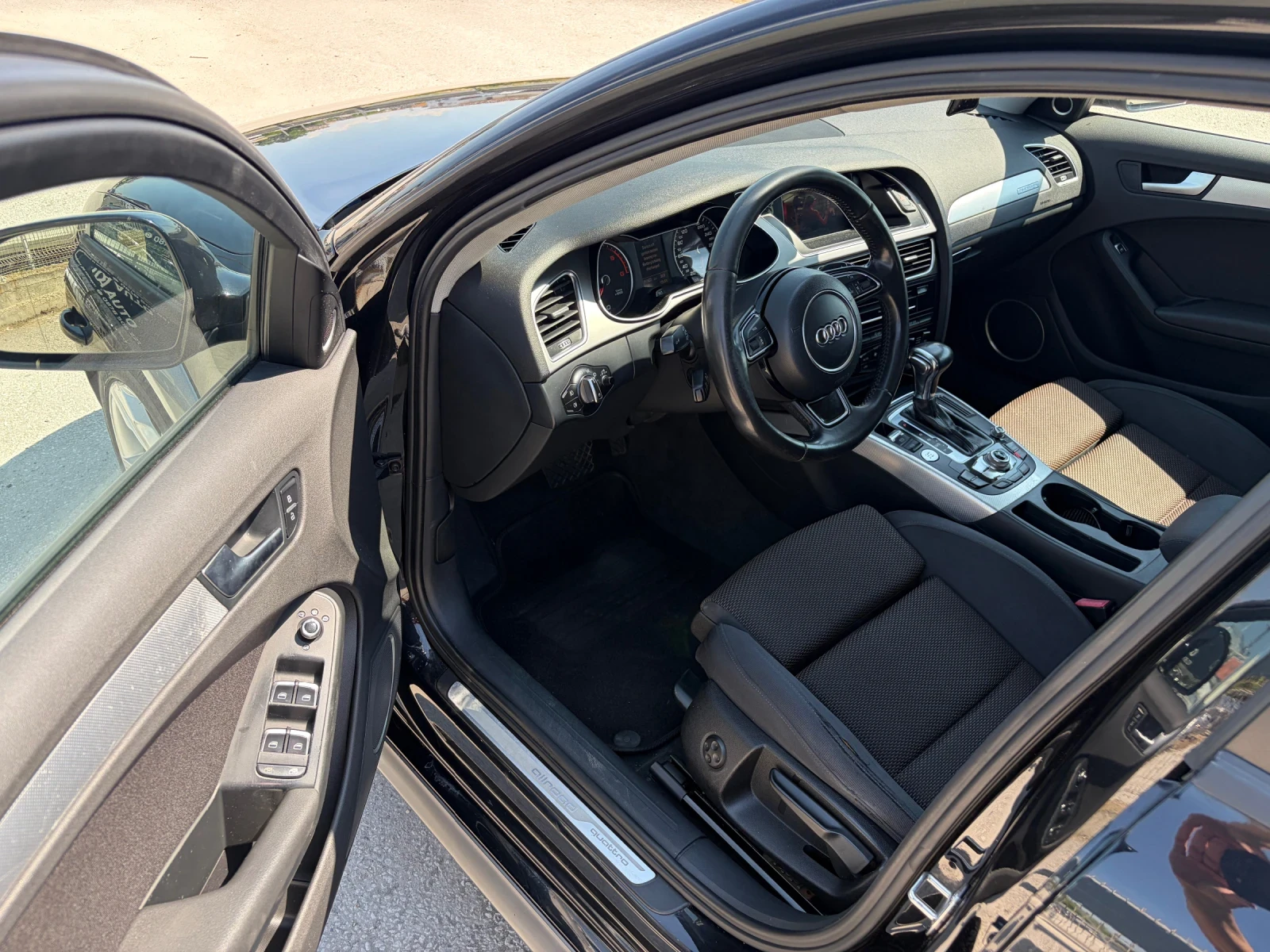 Audi A4 Allroad 2.0TDi NAVi TOP, снимка 6 - Автомобили и джипове - 51430346