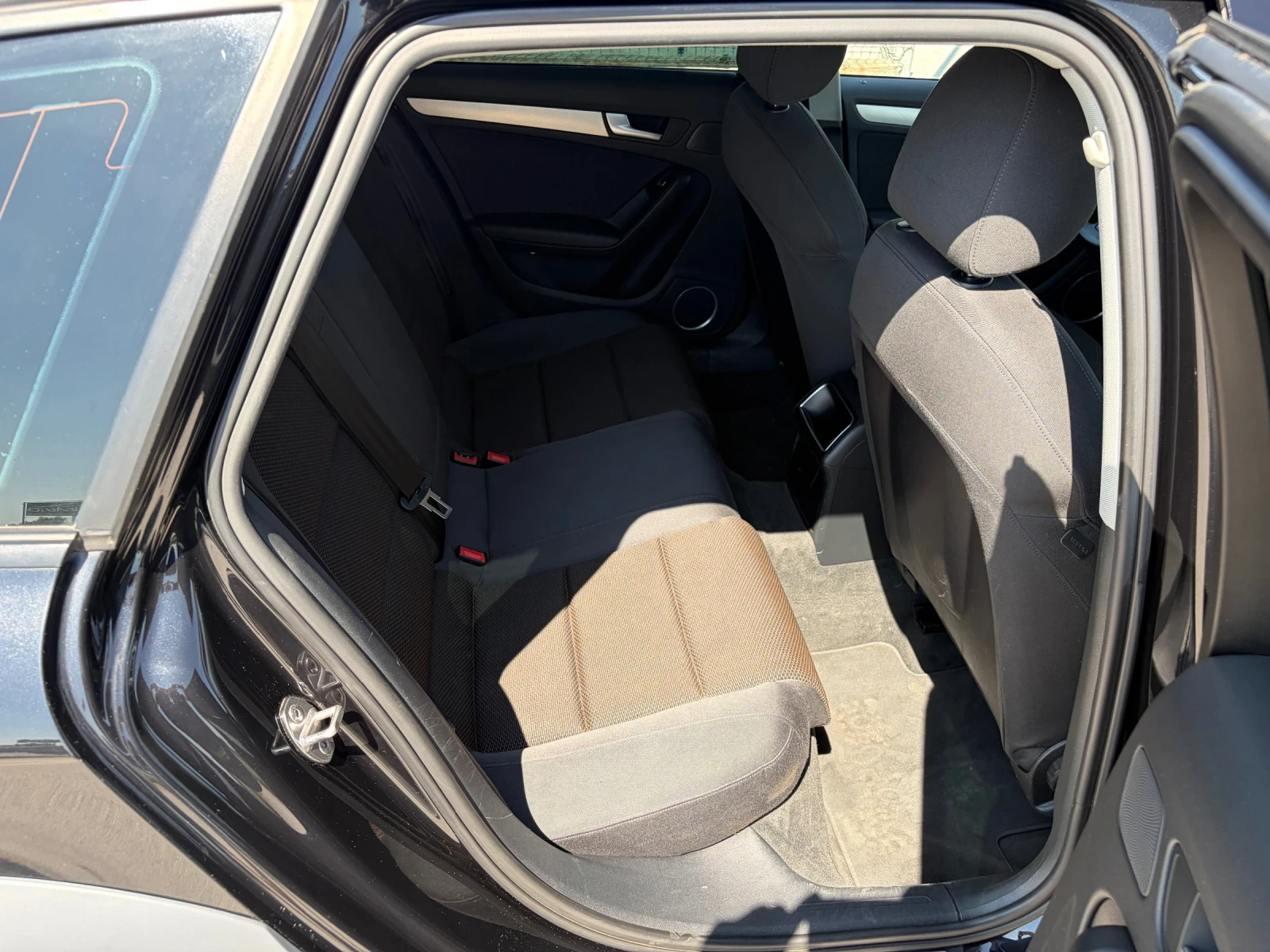 Audi A4 Allroad 2.0TDi NAVi TOP, снимка 12 - Автомобили и джипове - 51430346