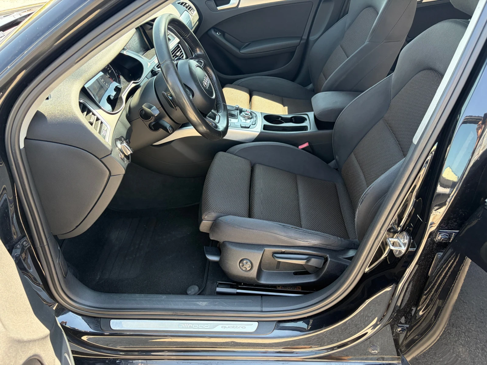 Audi A4 Allroad 2.0TDi NAVi TOP, снимка 9 - Автомобили и джипове - 51430346