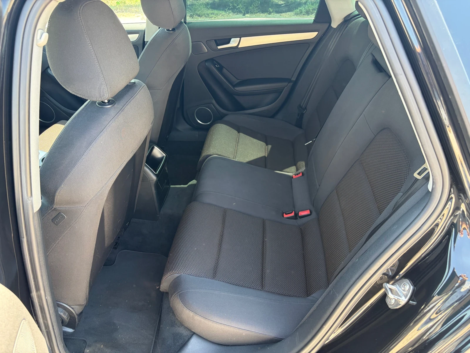 Audi A4 Allroad 2.0TDi NAVi TOP, снимка 10 - Автомобили и джипове - 51430346