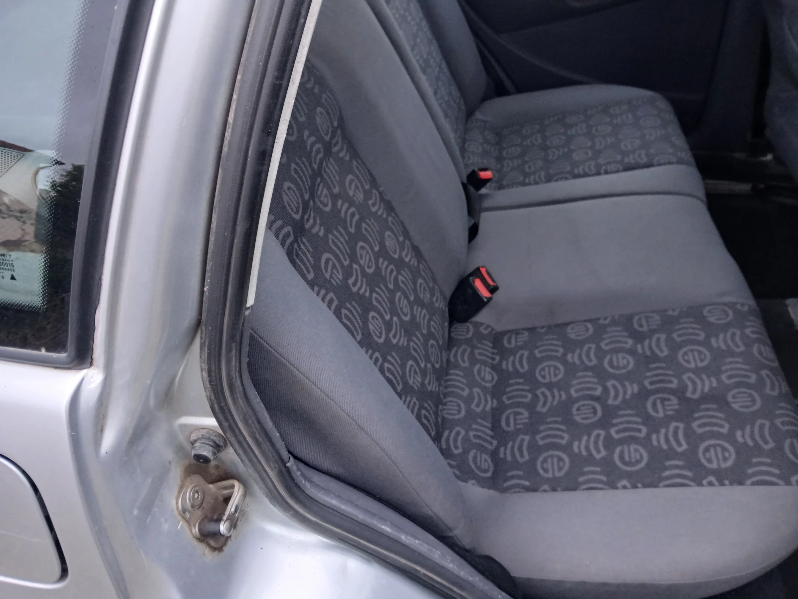 Seat Ibiza 1.4клима газ  - изображение 4