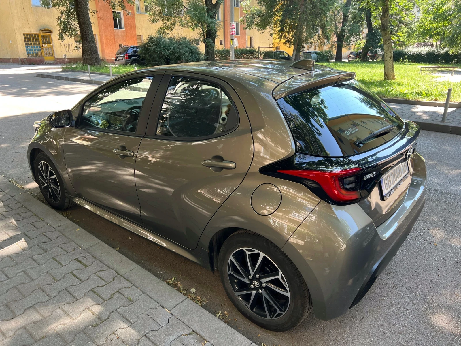 Toyota Yaris  - изображение 4