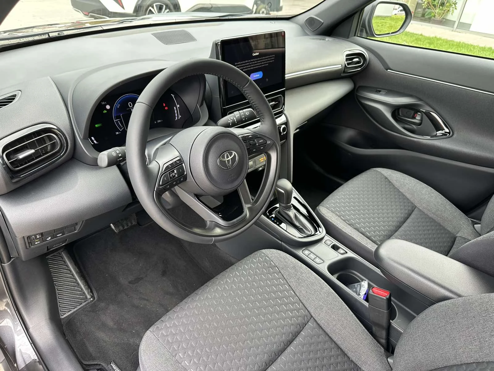 Toyota Yaris Cross 1.5 HEV Chic - изображение 10