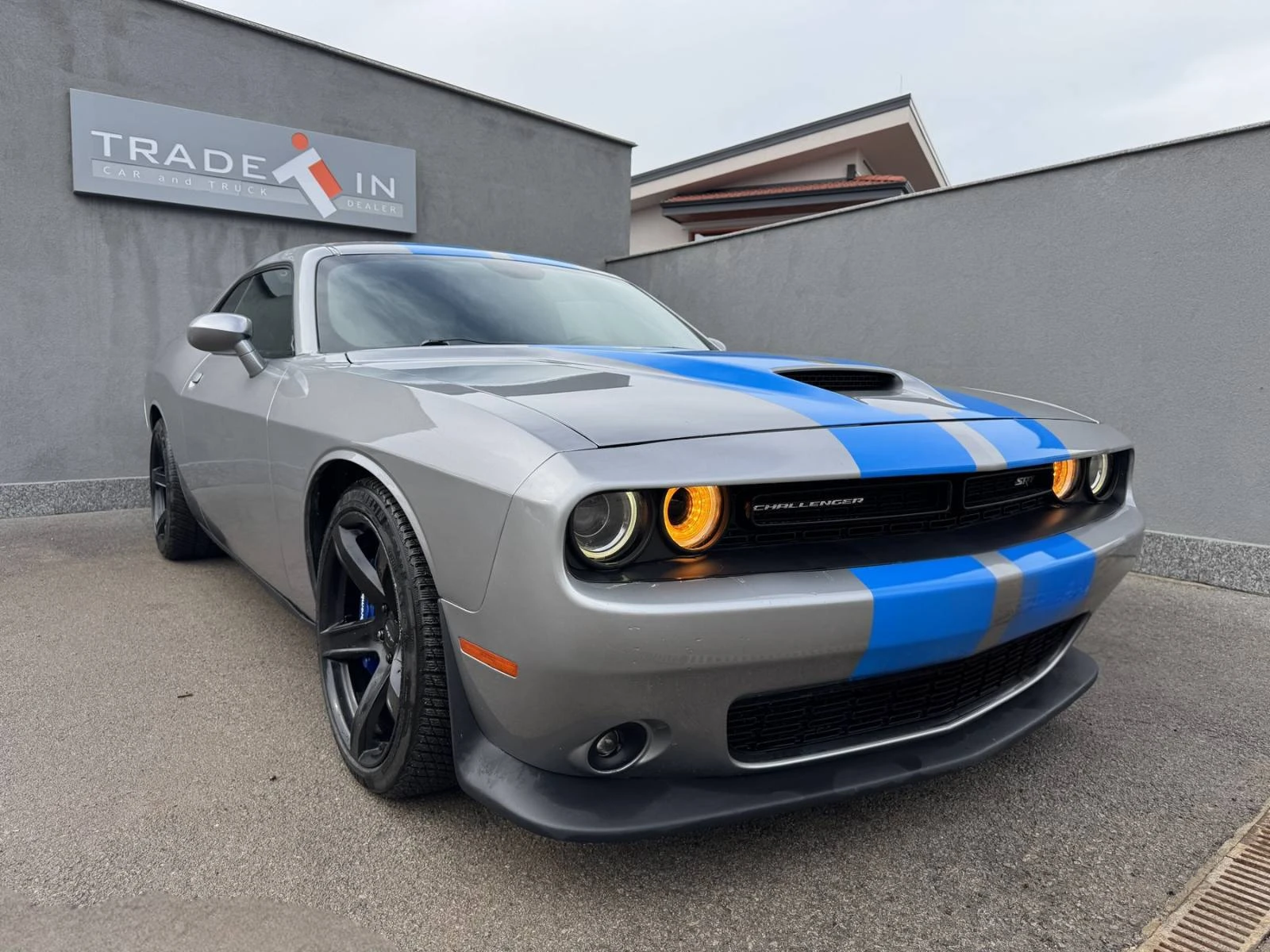 Dodge Challenger 6.4L SRT - изображение 3