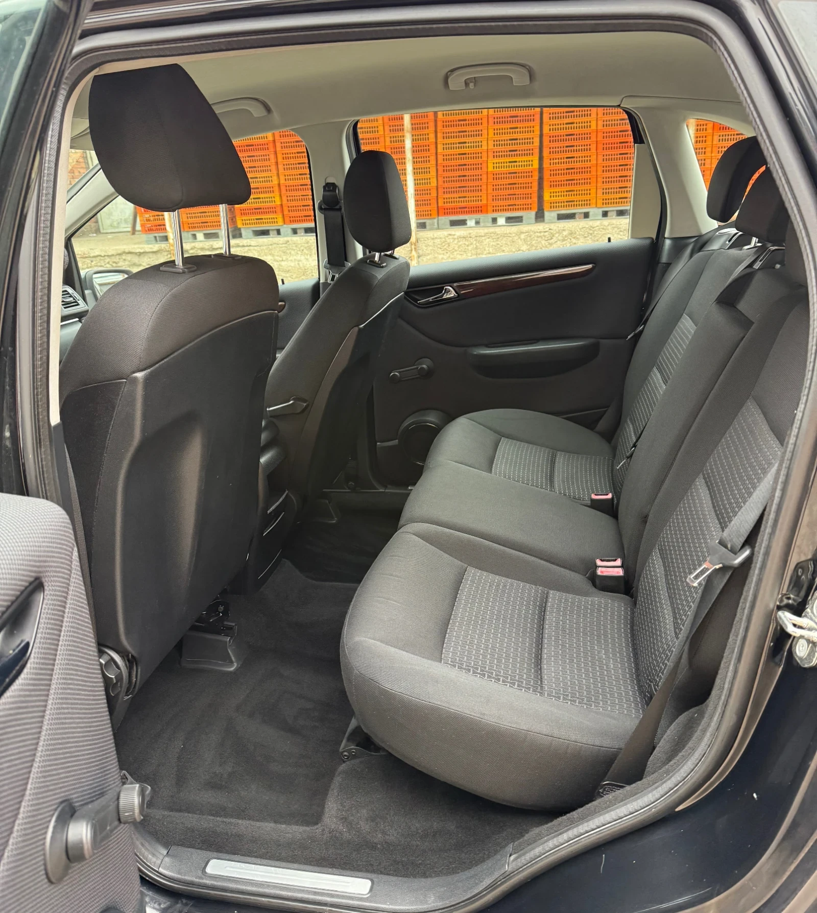 Mercedes-Benz B 180 �������� M����/������ 115�.� 2009�. | Mobile.bg � ����������� 13